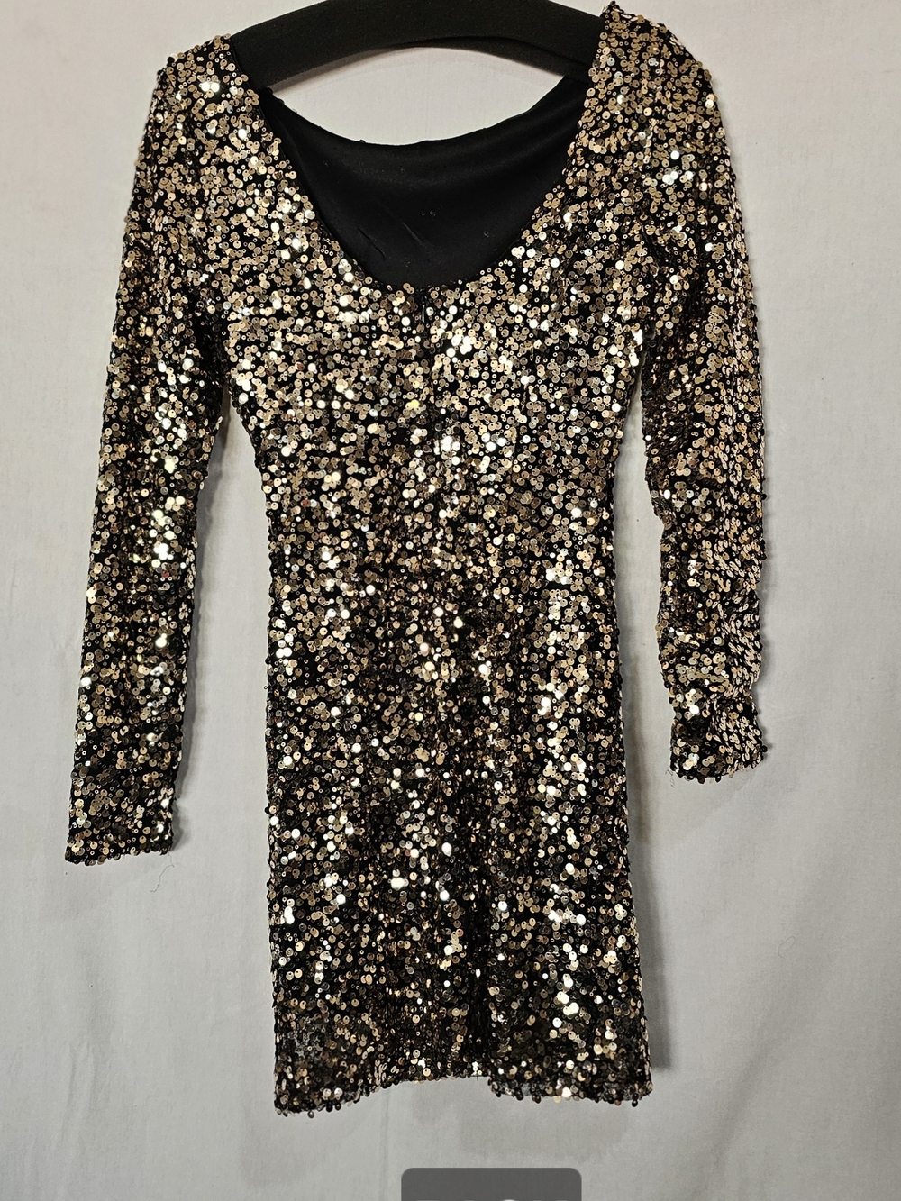 G by GUESS - Gold Sequin Long-Sleeve Cocktail Dress